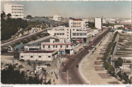 AGADIR (MAROC ) PERSPECTIVE SUR LE BOULEVARD DE LA REPUBLIQUE - GARAGE MOBIL -  HOTEL MAURITANIA - AUTOMOBILES - 2 SCANS - Agadir