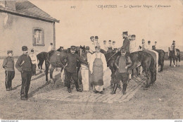 R25-28) CHARTRES - LE QUARTIER NEIGRE - L'ABREUVOIR - (MILITAIRES - CHEVAUX - 2 SCANS) - Chartres