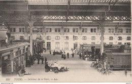 R23-37) TOURS - INTERIEUR DE LA GARE - (ANIMEE -  2 SCANS) - Tours