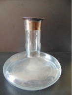 Carafe à Décanter, En Verre, Col Argent Dior ( 21 X 23 Cm, Poids 900 Gr ) - Glas & Kristall