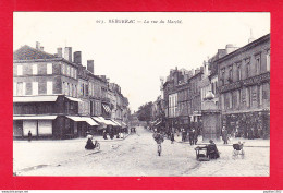 F-24-Bergerac-26A01  La Rue Du Marché, Petite Animation, Cpa BE - Bergerac