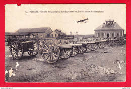 F-86-Poitiers-69P43 Un Coin Du Quartier De La Chauvinerie Jour De Sortie Des Aéroplanes, Canons, Aéroplane, Cpa (état) - Poitiers