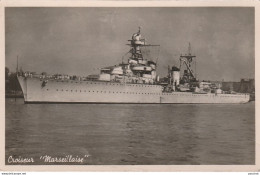  S20- BATEAU DE GUERRE - CROISEUR  " MARSEILLAISE  " - ( 2 SCANS ) - Warships