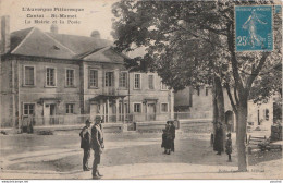 S15-15) SAINT MAMET (CANTAL) LA MAIRIE ET LA POSTE - ( ANIMEE - HABITANTS - VILLAGEOIS )  - Saint-Mamet-la-Salvetat