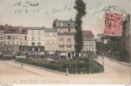 S9-93) SAINT DENIS - PLACE DES GUELDRES - (ANIMEE - COLORISEE) - Saint Denis