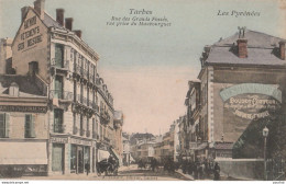 S10- 65) TARBES - RUE DES GRANDS FOSSES VUE PRISE DU MAUBOURGUET - EDITION VILLATTE COULEUR - 2 SCANS - Tarbes