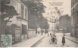 S6-92) LEVALLOIS PERRET - PLACE CORMEILLE - ( ANIMEE - ENFANTS DANS LA RUE ) - Levallois Perret