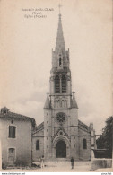 S1-32)  SOUVENIR DE SAINT CLAR (GERS) EGLISE ( FACADE )  - (ANIMEE - PERSONNAGES - HABITANTS - 2 SCANS) - Sonstige & Ohne Zuordnung