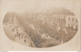 COLMAR - CARTE PHOTO - RUE  ROUFFACH - DEFILE DU 18/4/18 - SOUVENIR DE LA DELIVRANCE DE L'ALSACE  ET LORRAINE (2 SCANS) - Colmar