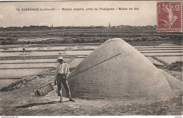 S28-44) GUERANDE (LOIRE INFERIEURE)  MARAIS SALANTS , PRES DU POULIGUEN - MULON DE SEL - ( ANIMEE ) - Guérande