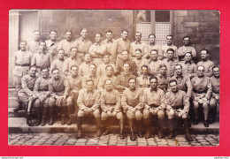 Milit-422Ph50  Carte Photo, Groupe De Militaires, Col N° 19, Cpa  - Sonstige & Ohne Zuordnung