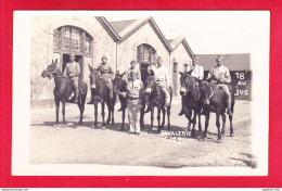 Milit-275A24  Carte Photo, Un Groupe De Militaires à Cheval, Cavalerie CM1, Cpa BE - Sonstige & Ohne Zuordnung