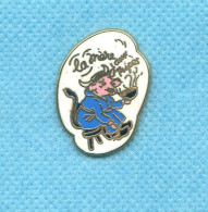 Rare Pins Boeuf Ou Vache La Mere Aux Tripes Zamac K403 - Animaux