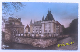 {94391} 71 Saône Et Loire La Clayette , Une Vue Du Château - Castles