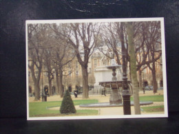 489 .  PARIS . PASCAL HINOUS . PLACE DES VOSGES EN HIVER  . EDIT. CLAUDE AUBERT - Andere & Zonder Classificatie