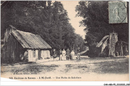 CAR-ABDP5-35-0474 - ENVIRONS DE RENNES - A MI-FORET - UNE HUTTE DE SABOTIERS - Rennes