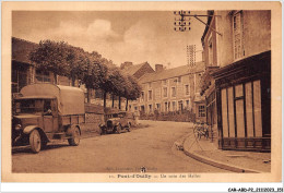CAR-ABDP2-14-0185 - PONT-D'OUILLY - UN COIN DES HALLES - Pont D'Ouilly