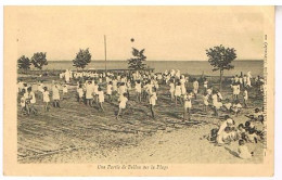 33  LE  MOUTCHIC  UNE PARTIE DE BALLON SUR LA PLAGE CARTE CROIX ROUGE - Autres & Non Classés