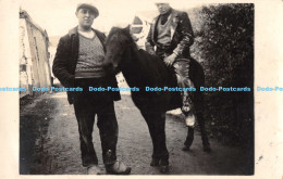 R177929 Men. Horse. Old Photography. Postcard - World