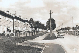 57  Guénange  Grande  " Boulevard Sous Les Vignes " Années 50  - Ford Vedette - Thionville