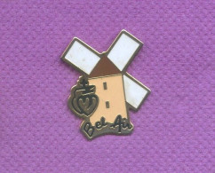 Rare Pins Vendee Moulin A Vent Bel Air K601 - Cities