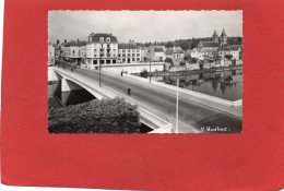 77----MELUN--Sur Le Pont Du " Général-Leclerc..........--voir 2 Scans - Melun
