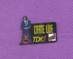 Rare Pins Radio Nrj Guitare Tdk K651 - Médias