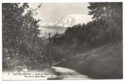 CPA  74 HAUTE-SAVOIE   Route De Megève à St Gervais Les Bains Vue Sur Le Mont-Blanc  Non  Circulé  ( 2027) - Autres & Non Classés
