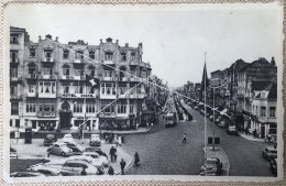 KNOKKE Lippenslaan Avenu Lippens / Hôtel Cecil Et Tram CP Animée Postée Vers 1950-1960 - Knokke