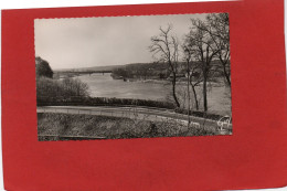 77----ENVIRONS DE MELUN--Vue Sur Chartrette Depuis La Côte De Vaux Le Penil--voir 2 Scans - Melun