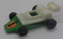 Kinder Montable 1979 N° 4 Voiture De Course - Steckfiguren