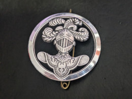 N Insigne Berret Militaire Arme Blindéé Cavalerie Beraudy Cuirassier Hussard Chevalier Knight Pin Tres Bon Etat Diametre - Heer