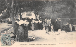 ARLES (Bouches-du-Rhône) - Boulevard Des Lices (marché Aux Volailles) - Canards - Voyagé 1905 (2 Scans) - Arles