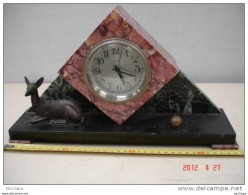 PETITE HORLOGE  DE CHEMINEE  VERS 1930 FONCTIONNE  36X9cm POIDS 4Kg5 - Clocks