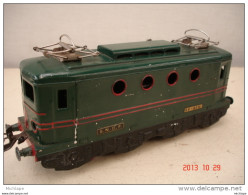 LOCOMOTIVE BB8051  ELECTRIQUE  HORNBY MECCANO ECARTEMENT O  PEINTURE D 'ORIGINE   VERTE EN BON ETAT   21cm X6 - Loks