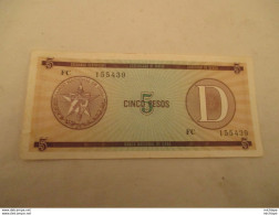 Billet De 5 Pesos De Cuba  Tamponné Inutilisable ?? Pli Central - Bon état - Cuba