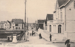 WIMEREUX : La Rue Napoléon. - Autres & Non Classés