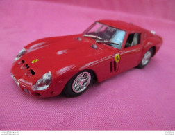 Miniature -  -1/43em - Voiture BOX   -  SCALA - FARRARI - Box