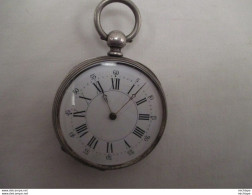 Montre De Gousset A Clef En Argent - Fonctionnement  parfait  - Diamètre 45 Mm ( Delorme  A Chateauroux ) - Taschenuhren