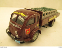 VOITURE - MINIATURE - 1/43 Em ? CAMION RENAULT CORGI LIMONADE - Corgi Toys