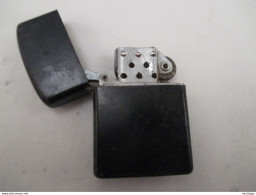 Briquet ZIPPO Fonctionne  Très Bon état - Other & Unclassified