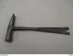 Petit  Marteau  Arrache  Clous - Antike Werkzeuge
