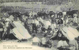 Militaria - Chasseurs Alpins - Batteries Alpines Au Bivouac - Animée - CPA - Voir Scans Recto-Verso - Sonstige & Ohne Zuordnung