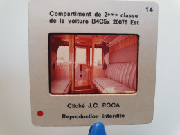 Photo Diapo Diapositive TRAIN Wagon Compartiment 2ème Classe Voiture B4C5x 20076 EST VOIR ZOOM - Diapositives (slides)