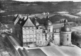 P-24-Mi-Is-3251 : HAUTEFORT. VUE AERIENNE DU CHATEAU - Hautefort