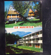 523 . BOURTX . CENTRE DE MONTAGNE ETE HIVER DU MOURTIS . LES CHALETS . VUE SUR LE PIC . OBLITEREE 1985 - Altri & Non Classificati