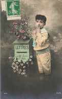 P8-enfants Fantaisies  CALIFE PETIT GARCON COTE BOITTE A LETTRES  ON ATTENDENT LE FACTEUR - Portraits