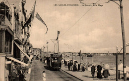 N°4686 W -cpa Sables D'Olonne -le Remblai Et La Plage- - Sables D'Olonne