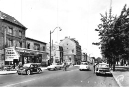 P-24-Mi-Is-3274 : LE VESINET. LE BOULEVARD CARNOT - Le Vésinet