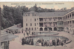 71. BOURBON LANCY.  CPA COLORISEE. COUR DE L'ETABLISSEMENT. ANIMATION.. ANNEE 1926+ TEXTE - Autres & Non Classés